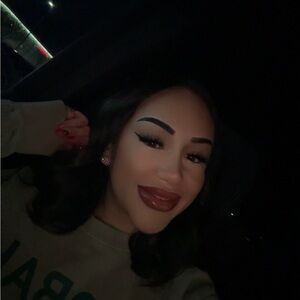 Meet your Posher, Georgina